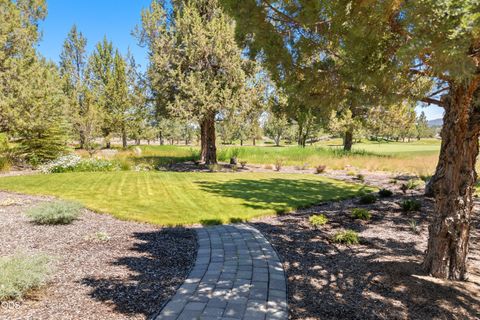 Tiny photo for 474 Tanager Drive, Redmond, OR 97756 (MLS # 220224630)