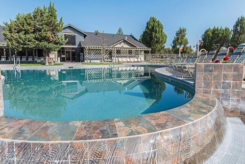 Tiny photo for 474 Tanager Drive, Redmond, OR 97756 (MLS # 220224630)