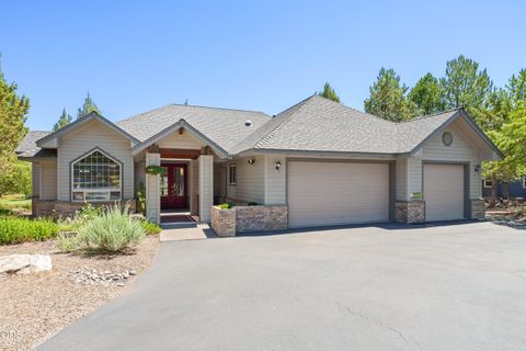 Photo of 474 Tanager Drive, Redmond, OR 97756 (MLS # 220224630)