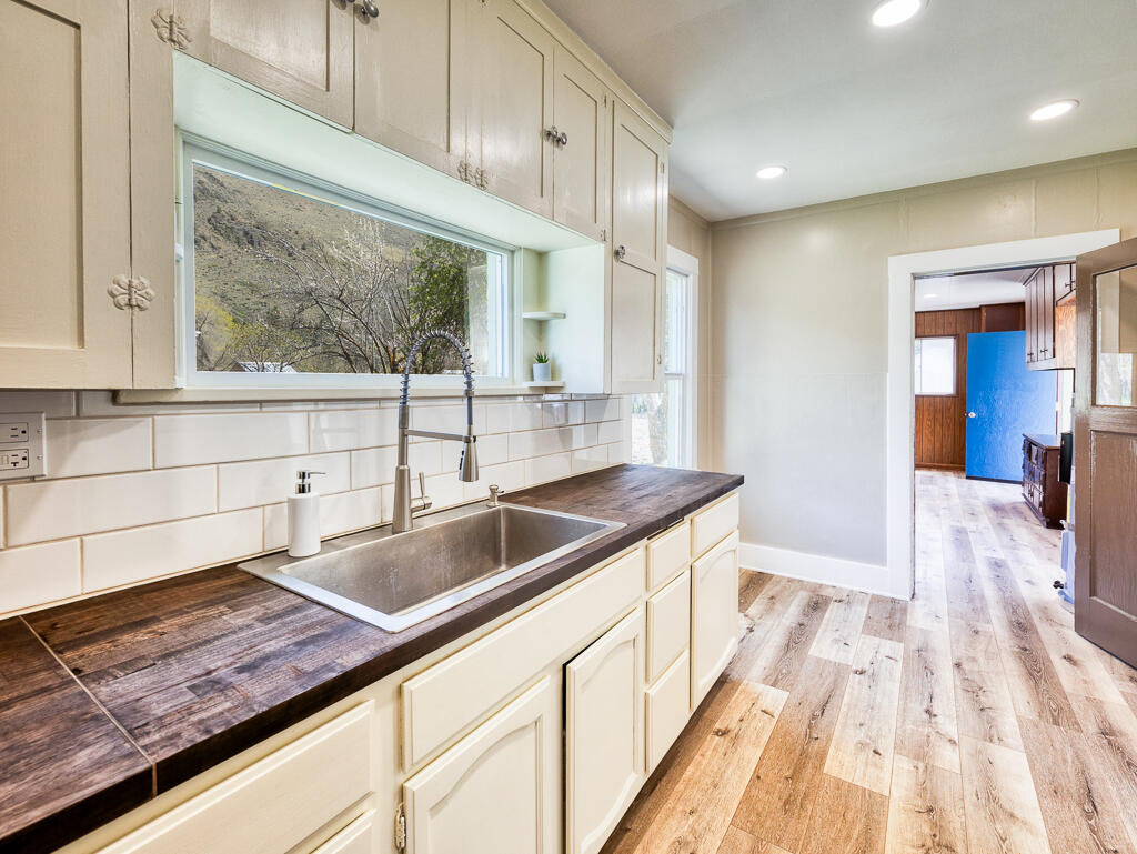 Troubador Trail - Residential