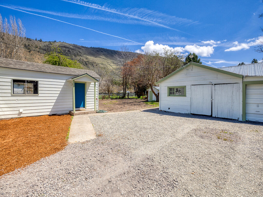 Troubador Trail - Residential