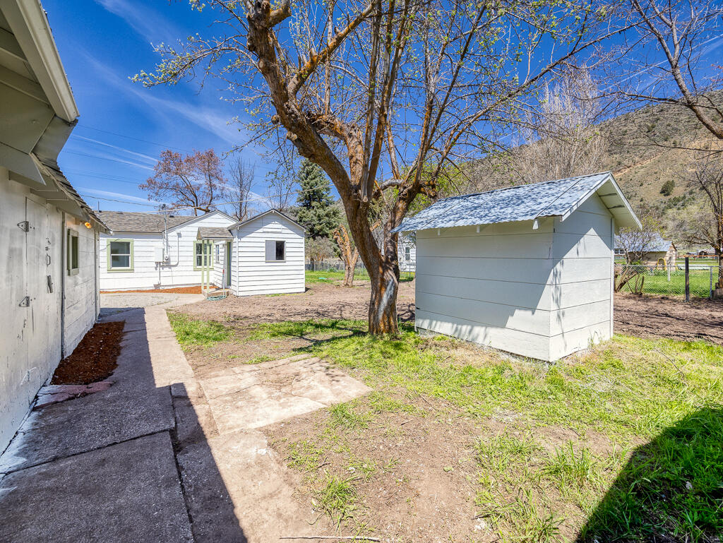 Troubador Trail - Residential