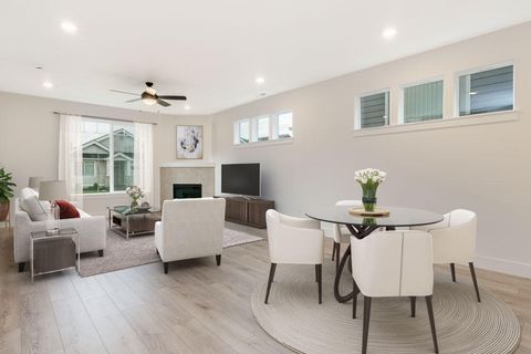 Tiny photo for 60857 SE Barstow Place, Bend, OR 97702 (MLS # 220212751)