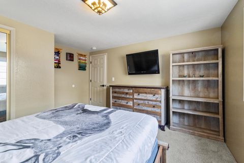 Tiny photo for 5615 Basin View Drive, Klamath Falls, OR 97603 (MLS # 220215450)