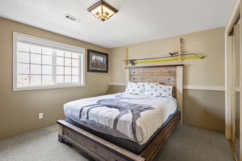 Tiny photo for 5615 Basin View Drive, Klamath Falls, OR 97603 (MLS # 220215450)