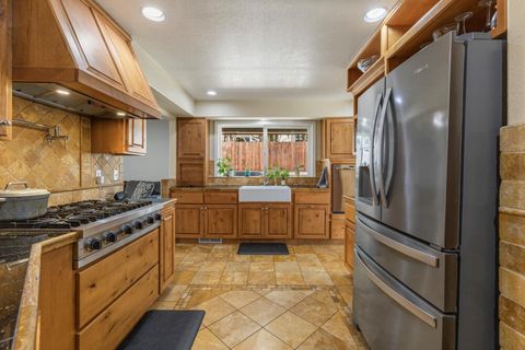 Tiny photo for 5615 Basin View Drive, Klamath Falls, OR 97603 (MLS # 220215450)