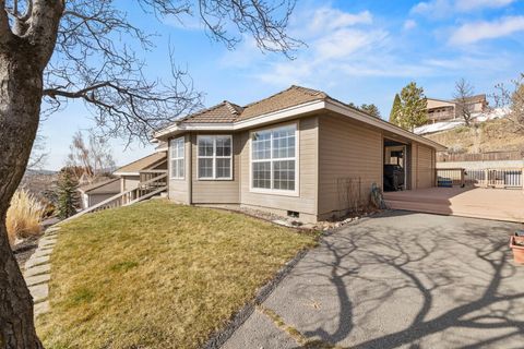 Tiny photo for 5615 Basin View Drive, Klamath Falls, OR 97603 (MLS # 220215450)