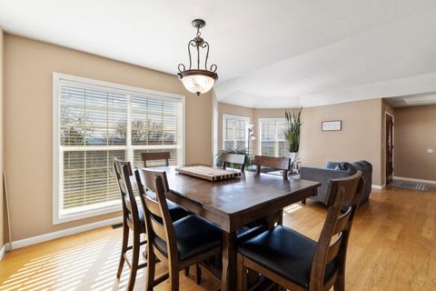 Tiny photo for 5615 Basin View Drive, Klamath Falls, OR 97603 (MLS # 220215450)