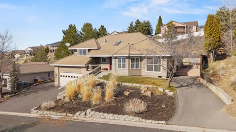 Tiny photo for 5615 Basin View Drive, Klamath Falls, OR 97603 (MLS # 220215450)