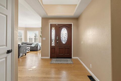 Tiny photo for 5615 Basin View Drive, Klamath Falls, OR 97603 (MLS # 220215450)