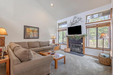 Tiny photo for 17714 Lake Aspen Court #9, Sunriver, OR 97707 (MLS # 220212150)