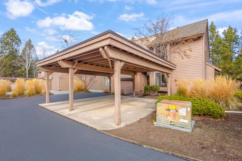 Tiny photo for 17714 Lake Aspen Court #9, Sunriver, OR 97707 (MLS # 220212150)