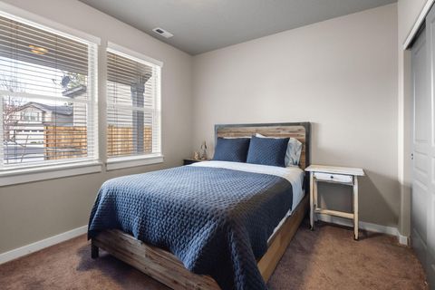 Tiny photo for 746 N Roundhouse Court, Sisters, OR 97759 (MLS # 220212390)