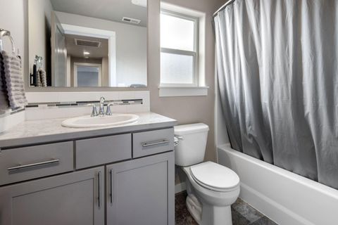 Tiny photo for 746 N Roundhouse Court, Sisters, OR 97759 (MLS # 220212390)