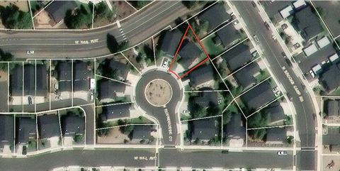 Tiny photo for 746 N Roundhouse Court, Sisters, OR 97759 (MLS # 220212390)