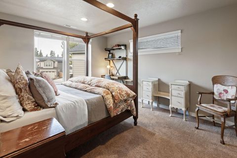 Tiny photo for 746 N Roundhouse Court, Sisters, OR 97759 (MLS # 220212390)