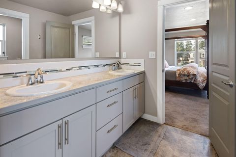 Tiny photo for 746 N Roundhouse Court, Sisters, OR 97759 (MLS # 220212390)