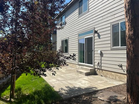 Tiny photo for 746 N Roundhouse Court, Sisters, OR 97759 (MLS # 220212390)