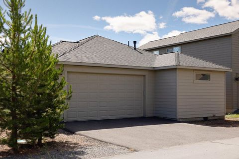 Tiny photo for 51844 Hollinshead Place, La Pine, OR 97739 (MLS # 220215754)