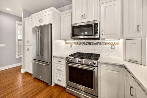 Tiny photo for 3957 Shamrock Drive, Medford, OR 97504 (MLS # 220214811)