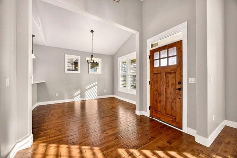 Tiny photo for 3957 Shamrock Drive, Medford, OR 97504 (MLS # 220214811)