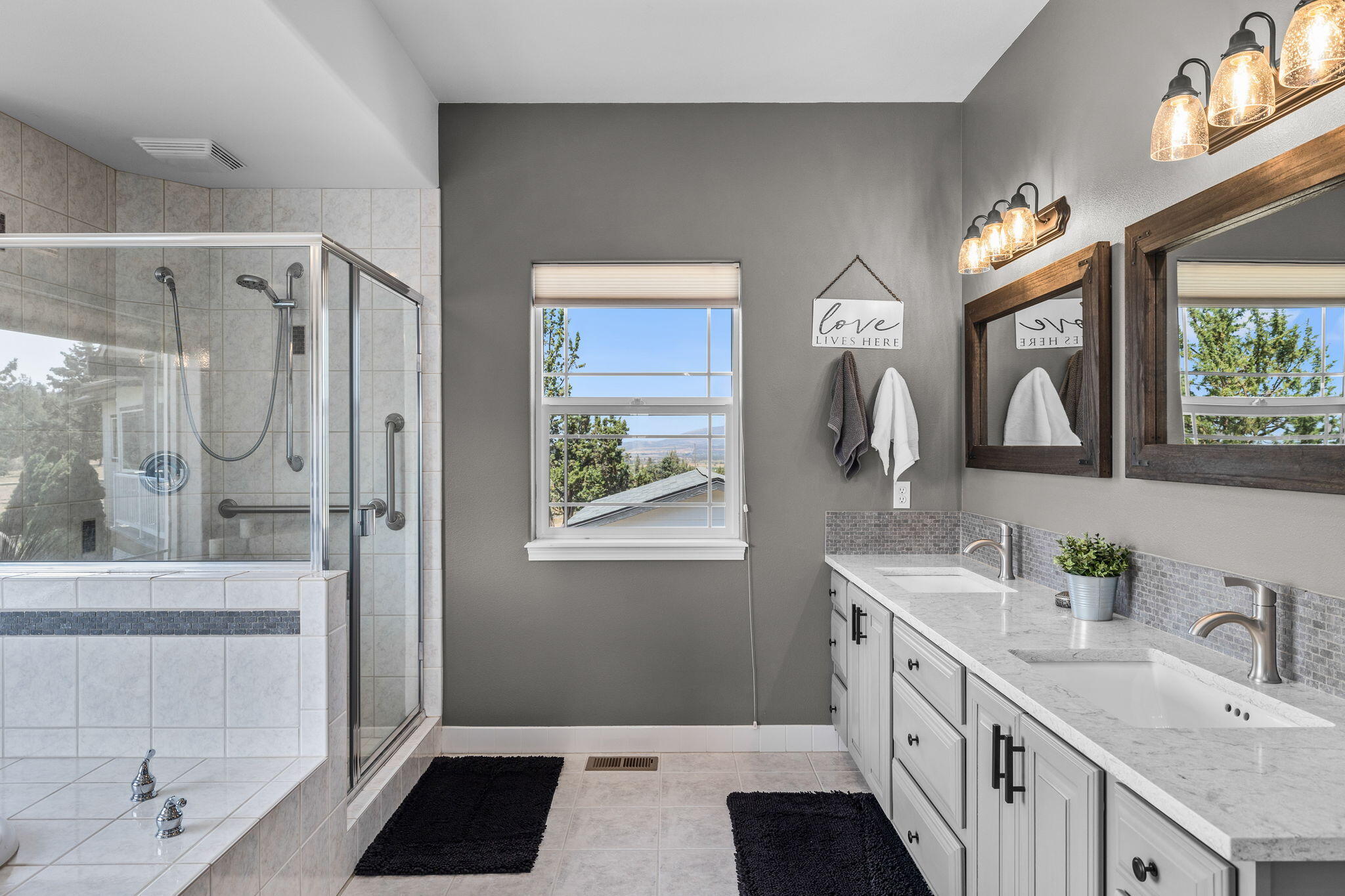 Mtn View Estate - Residential