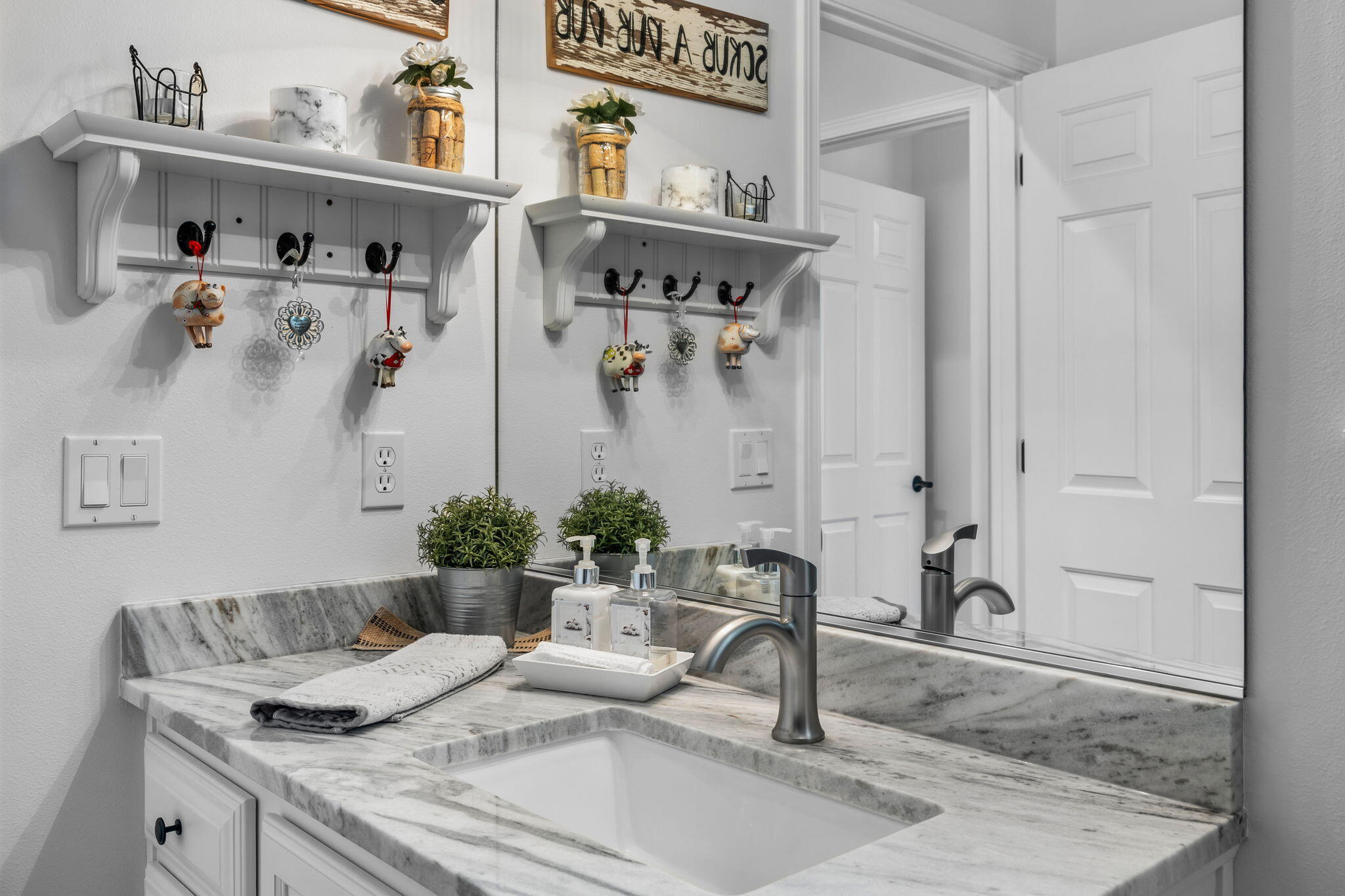 Mtn View Estate - Residential