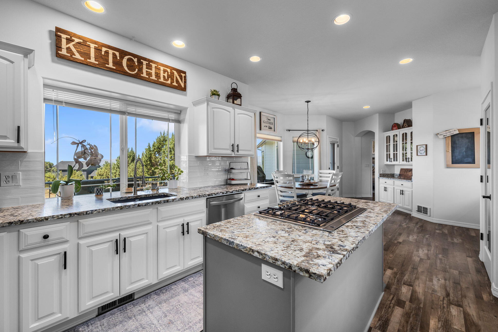 Mtn View Estate - Residential