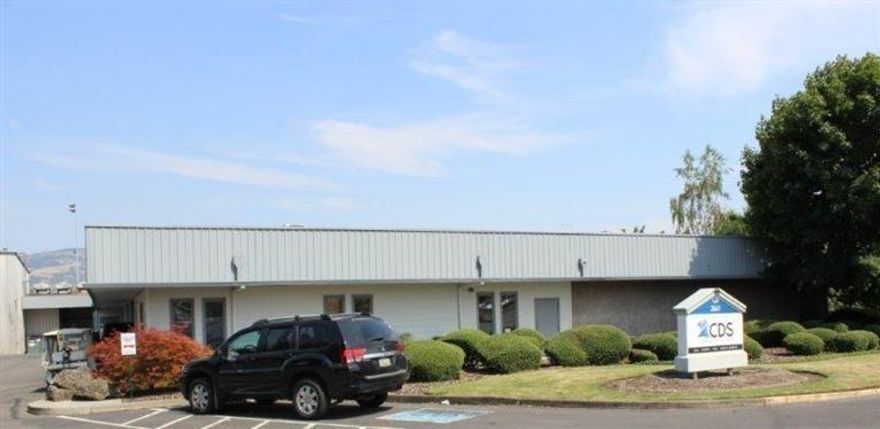 Great building located across from Harry & David and near I-5 Exit 27 S. Medford Interchange. Office component with multiple private offices, light manufacturing area, mezzanine office area, warehouse of 20,000 Sq. Ft. (approx.) which has tempered air and loading dock with access to 2 buildings. On-site parking for employee and located on major RVTD route.
