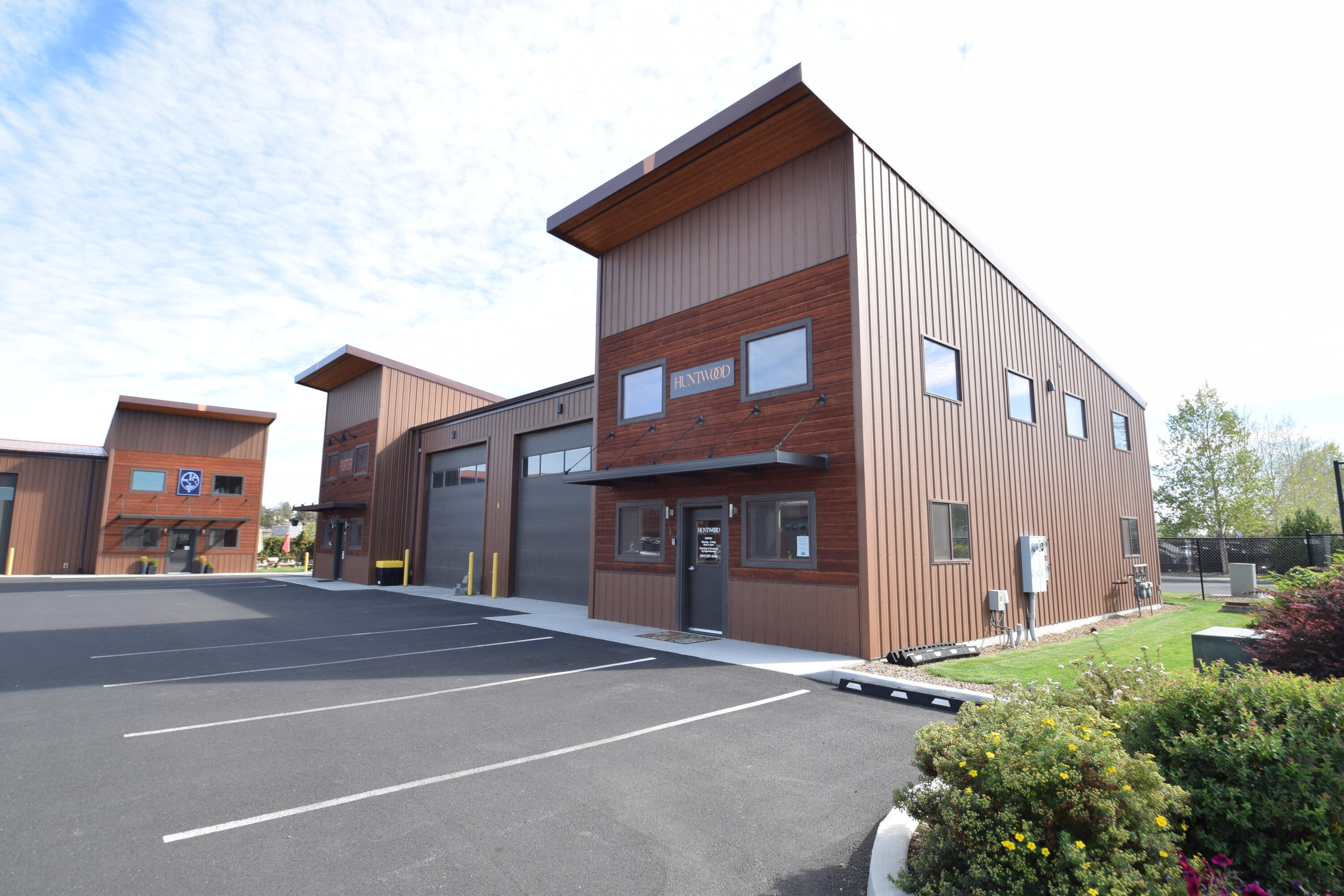 Pioneer Business Prk - Commercial Sale