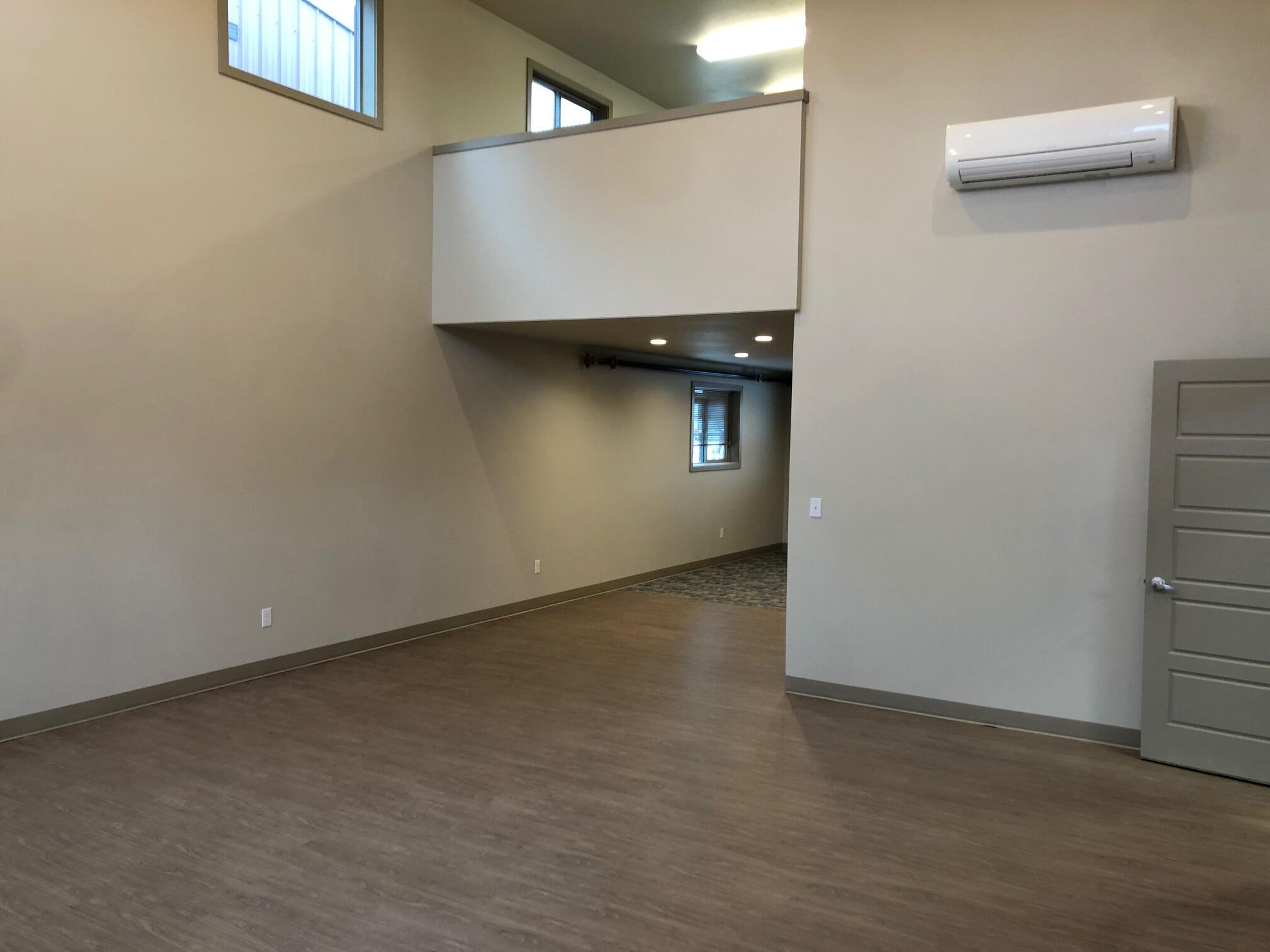 Pioneer Business Prk - Commercial Sale