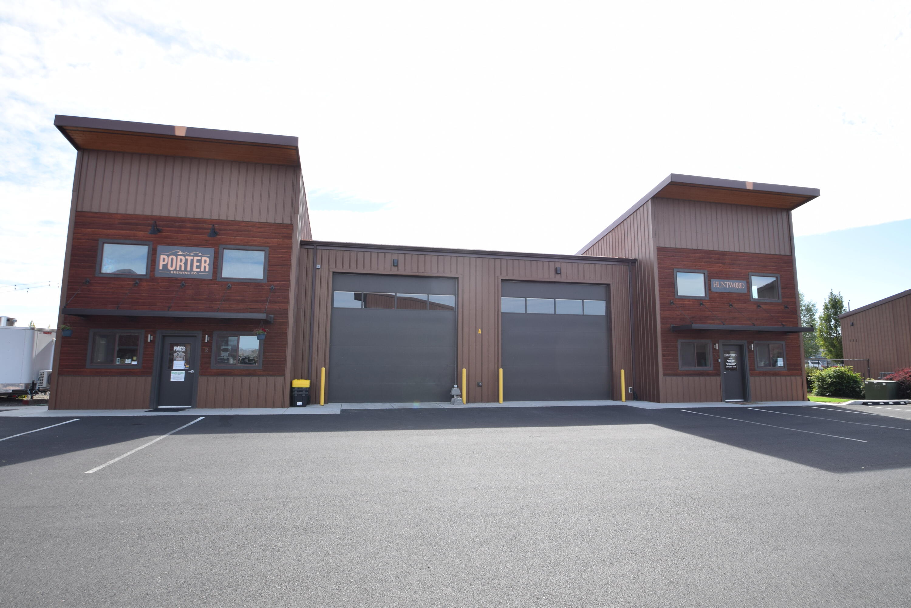 Pioneer Business Prk - Commercial Sale