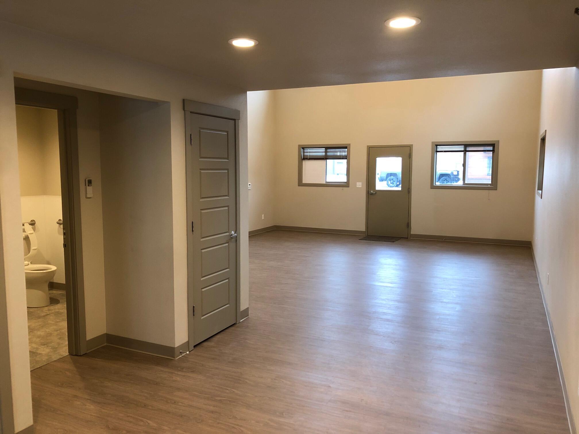 Pioneer Business Prk - Commercial Sale