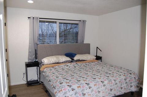 Tiny photo for 2240 Maplewood Drive S, Salem, OR 97306 (MLS # 220213219)