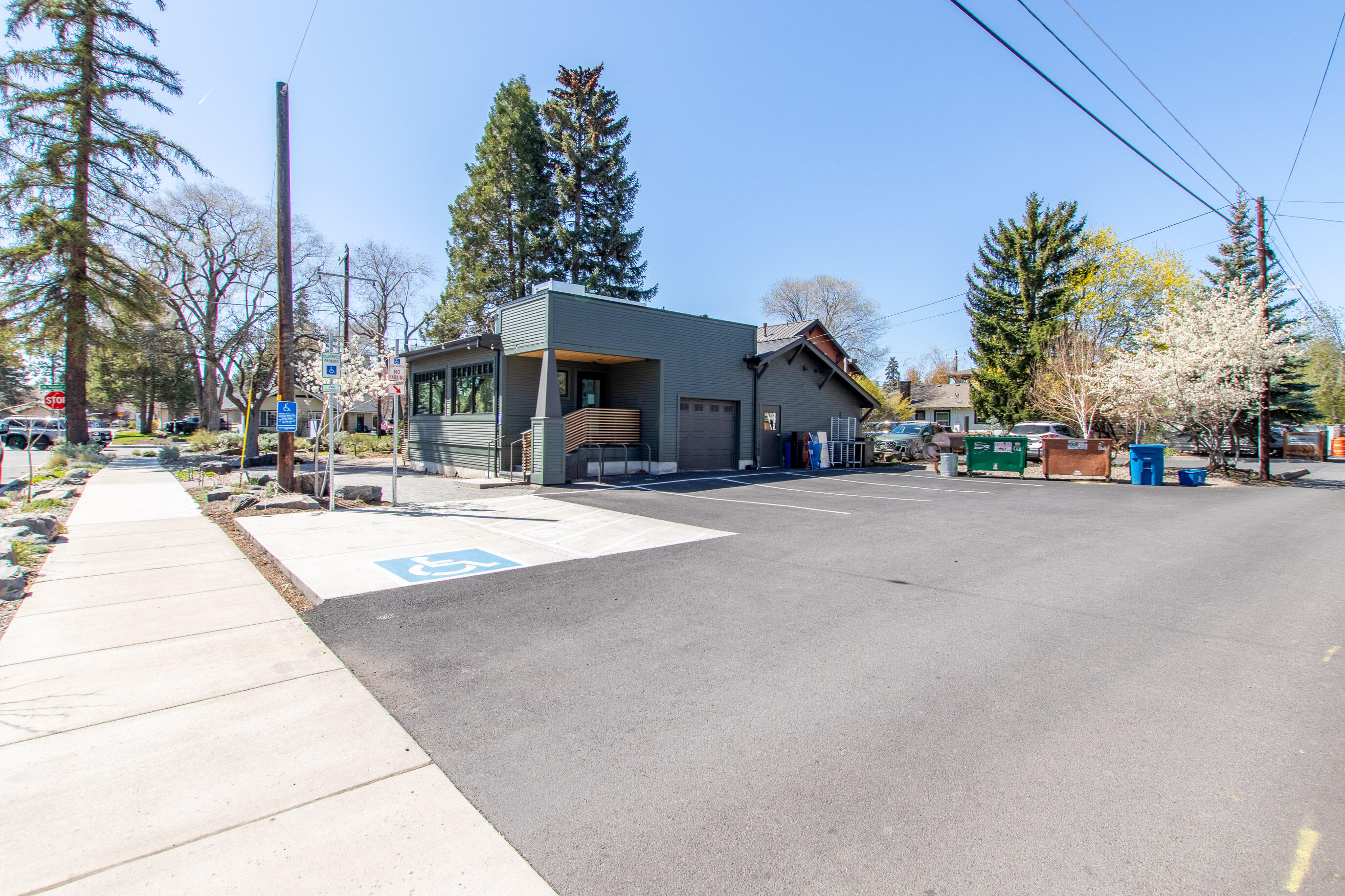1004 NW Newport Avenue