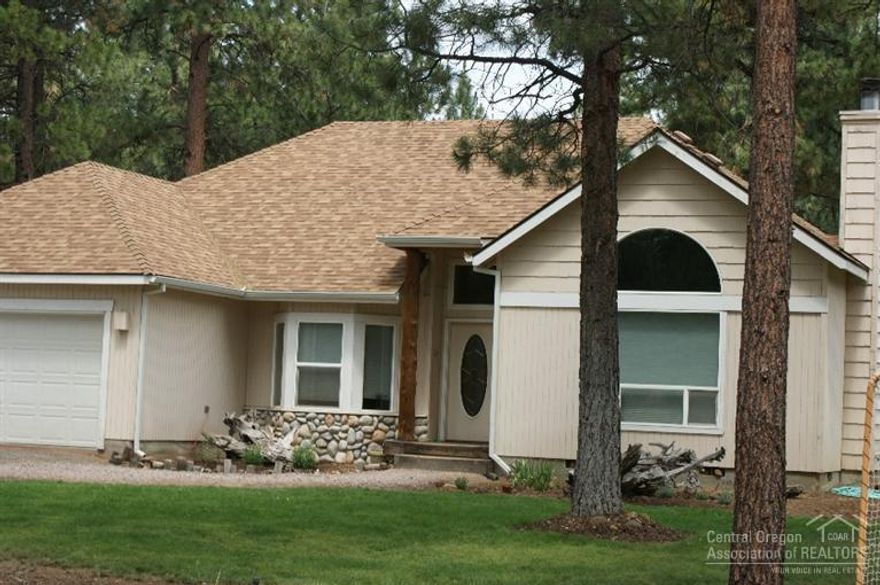 Sisters favorite neighborhood! Family-friendly trail to town - park your car! One-level living w/vinyl & bay & clerestory windows let in lots of Central OR sunshine! New septic system! Big master ste w/walk-in closet & 2nd closet, & wc. Wood floor, riverrock woodburn f/p, vaulted liv & kitch ceilings. Step to util rm from 440 fin garage w/ up/low cabinets, man door & opener. Maple kitch cabinets, tile backsplash, serve-thru from kitch to dining area & brkfst nook w/slider to deck. Horse stalls, trailergate.