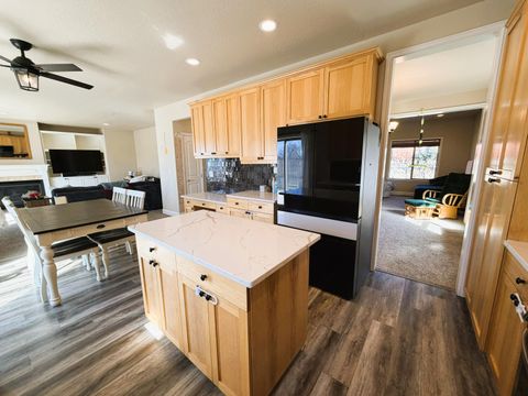 Tiny photo for 7530 Andrew Drive, Klamath Falls, OR 97603 (MLS # 220217367)