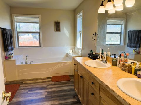 Tiny photo for 7530 Andrew Drive, Klamath Falls, OR 97603 (MLS # 220217367)