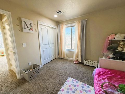 Tiny photo for 7530 Andrew Drive, Klamath Falls, OR 97603 (MLS # 220217367)