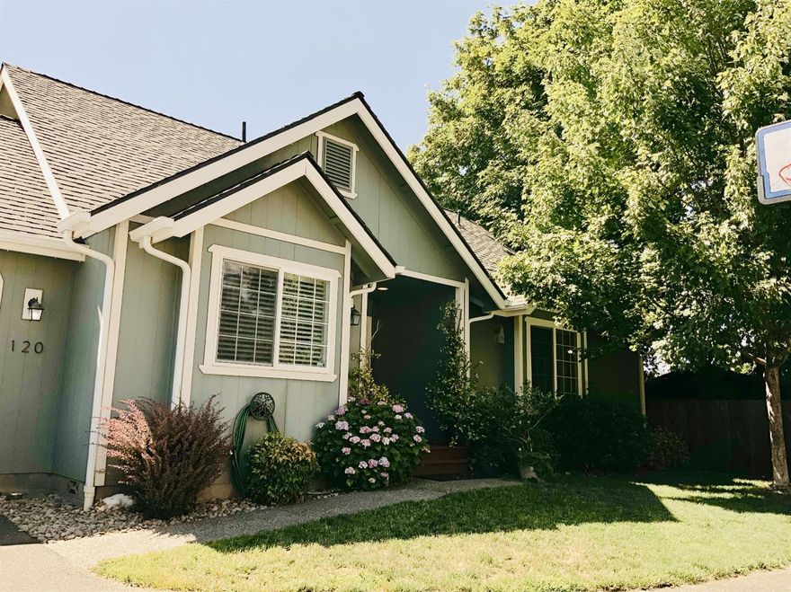 Beautiful home in private cul-de-sac. Feels like home the minute you open the door! With rustic decor, just the right amount of natural light, vaulted ceilings and a cozy open floor plan, master bedroom with walk-in closet, this home is what you are looking for! The backyard is perfect for entertaining, with a nice size, newly refinished deck, outside dining area and above ground pool. Located next to Reinhart All Sports Park, you will have acres of walking trails, wildlife viewing, tennis courts right in your backyard! Come view this home today! THIS HOME HAS BEEN ANNEXED OUT OF THE FEMA FLOOD HAZARD ZONE!! NO FLOOD INSURANCE IS REQUIRED!