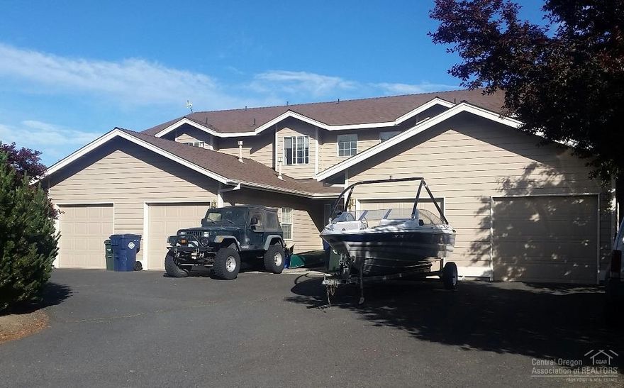 Great town-home style 4-plex units with two master bedrooms upstairs and generous living areas downstairs with powder room. Wood deck off the living room. Each unit has a fireplace and a single garage. Nicely landscaped corner lot in central location to hospital, shopping, parks and recreation.