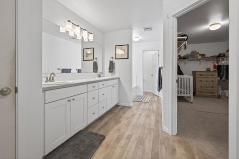 Tiny photo for 61112 Ferguson Road, Bend, OR 97702 (MLS # 220219877)