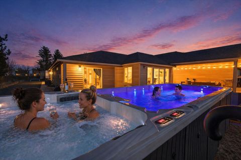 Tiny photo for 61112 Ferguson Road, Bend, OR 97702 (MLS # 220219877)