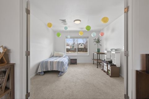 Tiny photo for 61112 Ferguson Road, Bend, OR 97702 (MLS # 220219877)