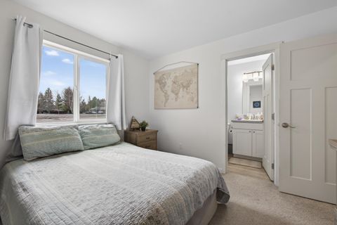 Tiny photo for 61112 Ferguson Road, Bend, OR 97702 (MLS # 220219877)