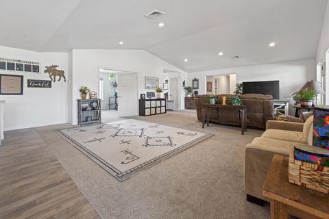 Tiny photo for 61112 Ferguson Road, Bend, OR 97702 (MLS # 220219877)