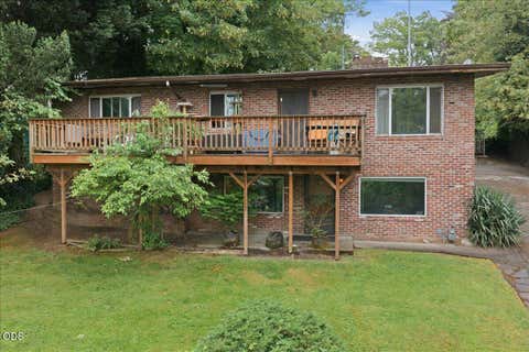 Photo of 7339 S Corbett Avenue, Portland, OR 97219 (MLS # 220223450)