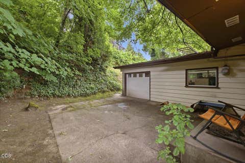 Tiny photo for 7339 S Corbett Avenue, Portland, OR 97219 (MLS # 220223450)