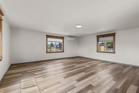 Tiny photo for 847 C Avenue, Terrebonne, OR 97760 (MLS # 220220228)
