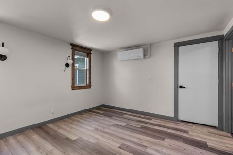 Tiny photo for 847 C Avenue, Terrebonne, OR 97760 (MLS # 220220228)